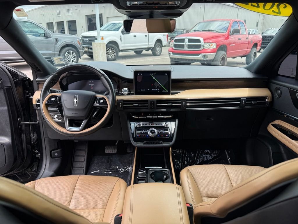 Used 2022 Infinite Black Metallic Lincoln Reserve image 13