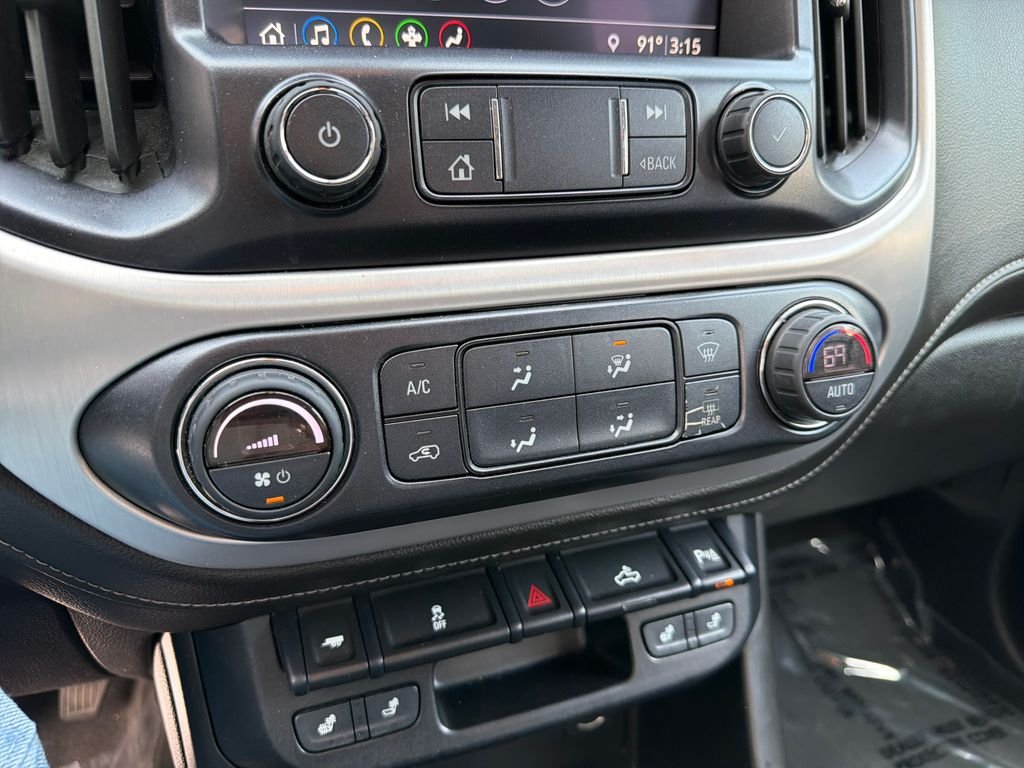 Used 2019 Quicksilver Metallic GMC SLT image 17