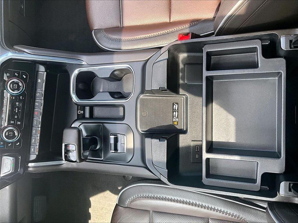 Used 2024 White GMC Denali image 27
