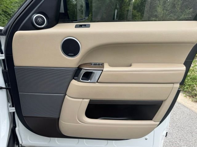 Used 2017 Fuji White Land Rover 3.0L V6 Supercharged HSE image 18