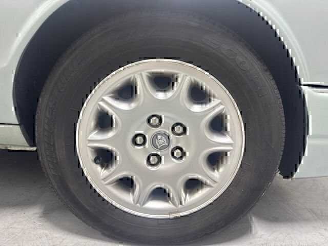 Used 2000 Gold Jaguar Base image 4