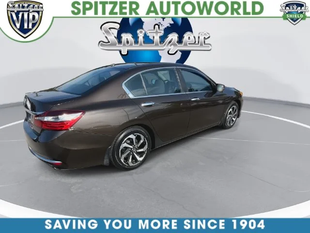 Used 2016  Honda EX image 15