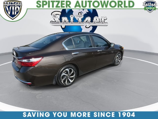 Used 2016  Honda EX image 15