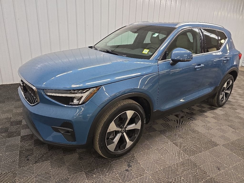 2023 Volvo XC40 Plus - Photo 8