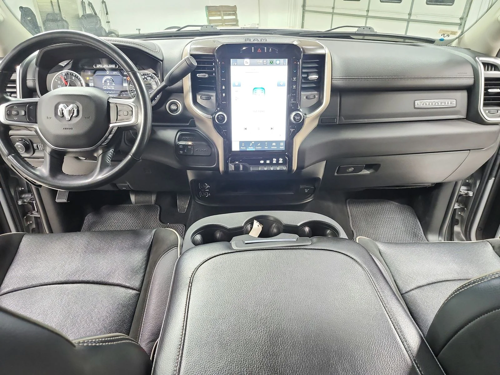 Used 2024 Silver Ram Laramie image 26