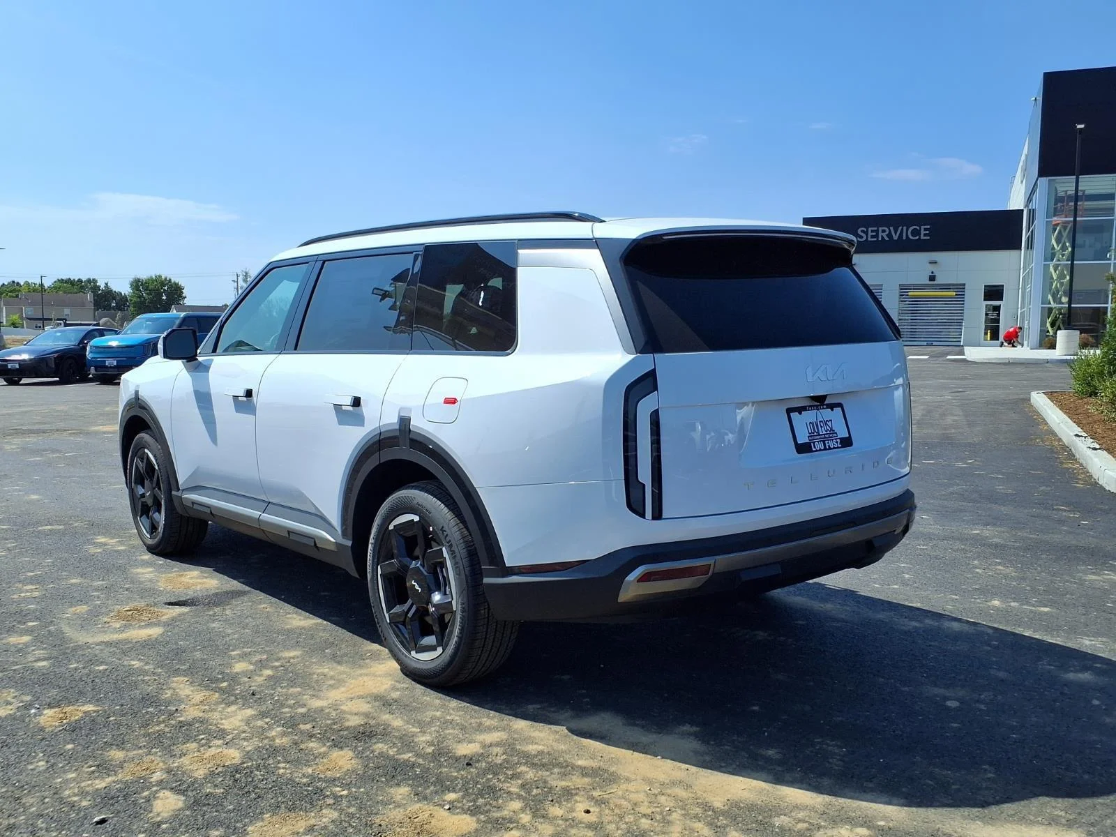 New 2027 Glacial White Pearl Kia EX image 15