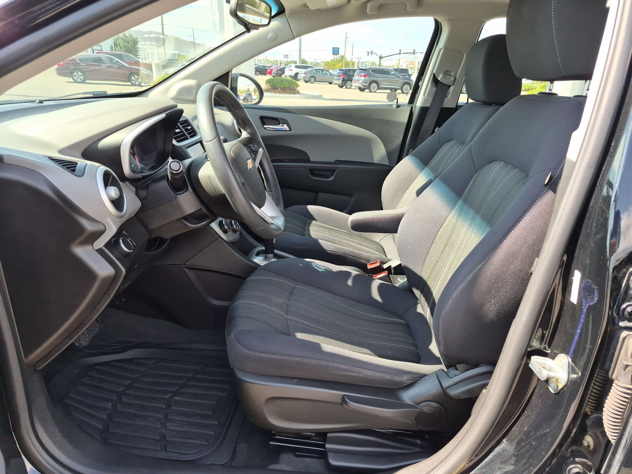 Used 2020 Mosaic Black Metallic Chevrolet LT image 15