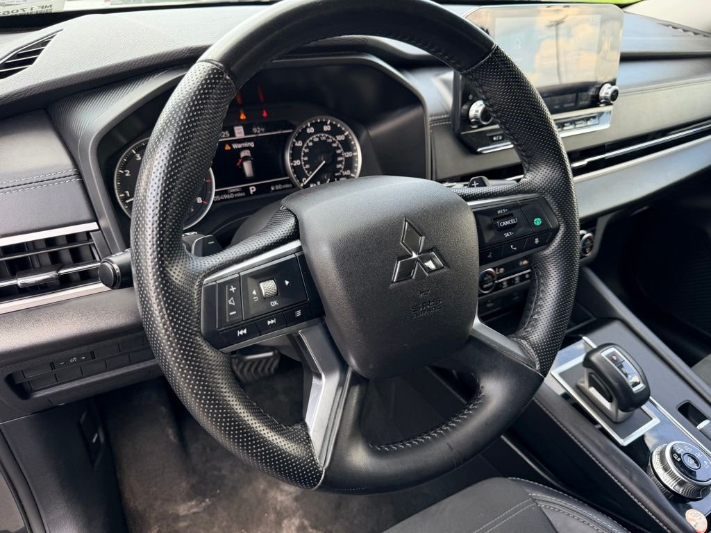 Used 2024 Blue Mitsubishi SE image 23