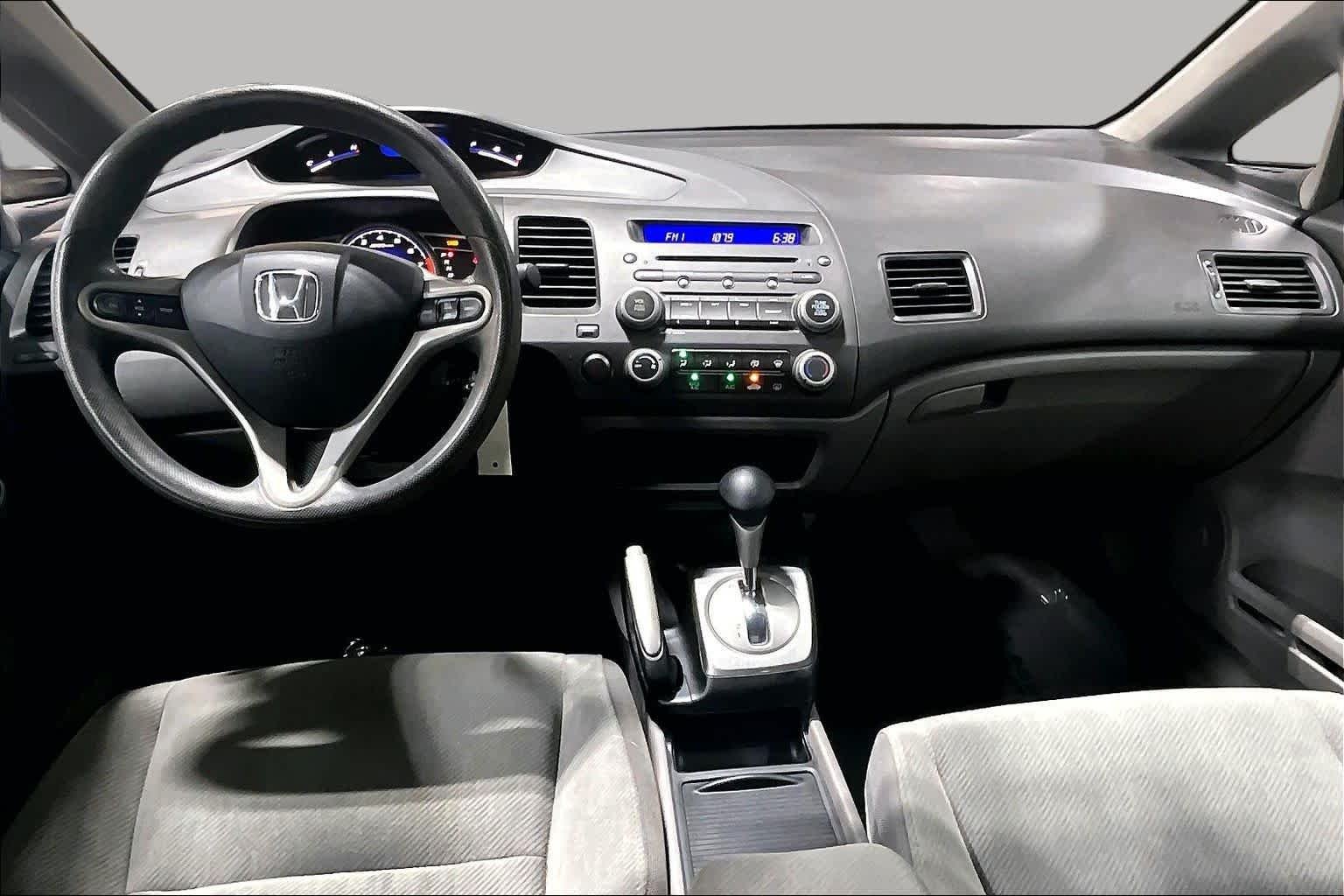 Used 2011 Alabaster Silver Metallic Honda EX image 15