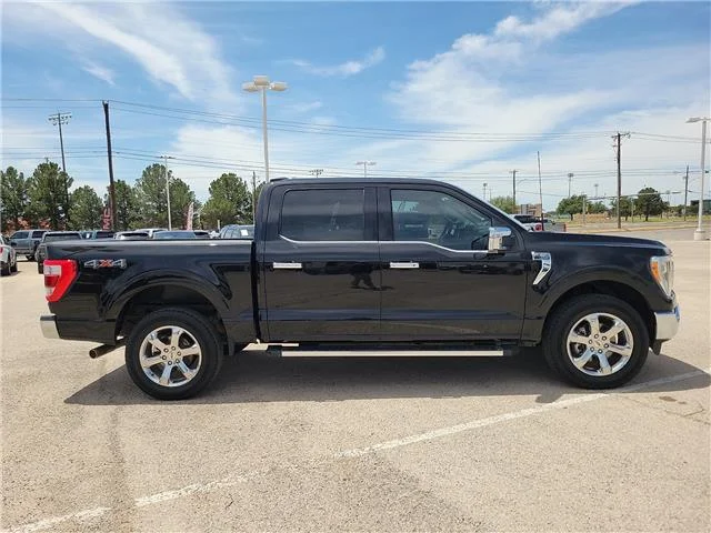 Used 2023 Agate Black Metallic Ford Lariat 4x4 SuperCrew Cab 6.5 ft. box 157 in. WB image 5