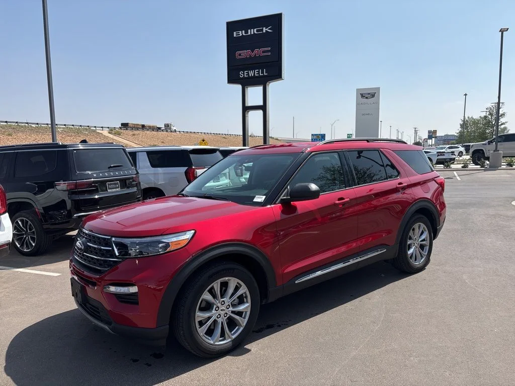 2024 Ford Explorer XLT RWD's photo