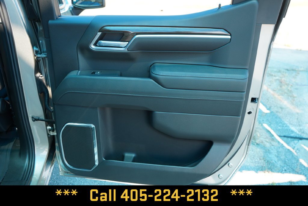 New 2026 Special Exterior Color Chevrolet LT image 25