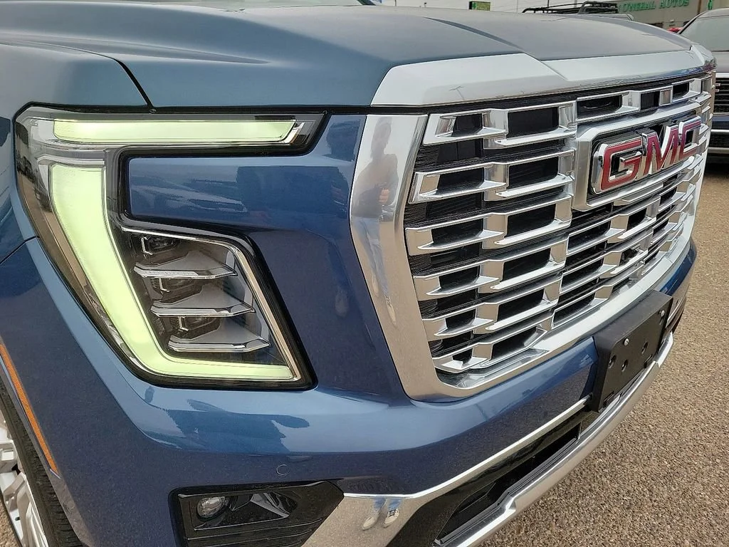 Used 2025 Downpour Metallic GMC Denali image 13
