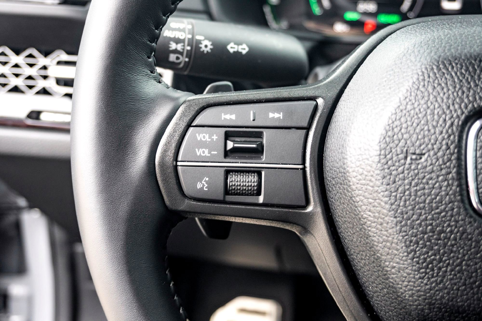 Used 2025 Gray Honda Sport image 18