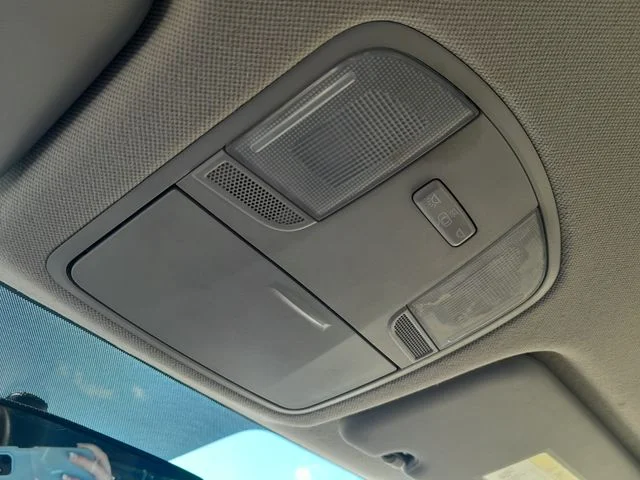 Used 2019 Gray Hyundai SE image 26