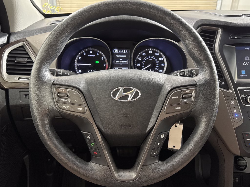 Used 2018 Gray Hyundai SE image 14