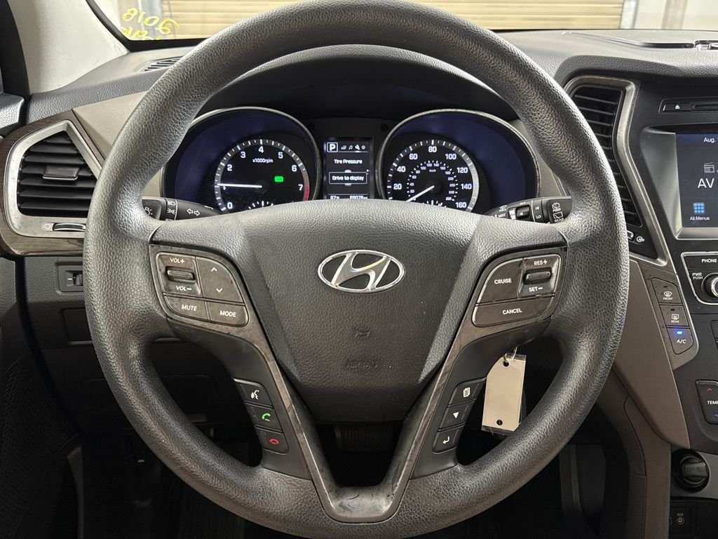 Used 2018 Gray Hyundai SE image 14