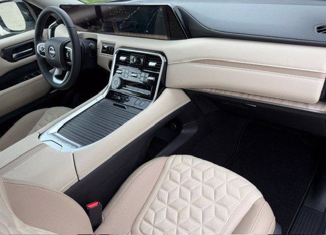 New 2026 Super Black Nissan Platinum image 21