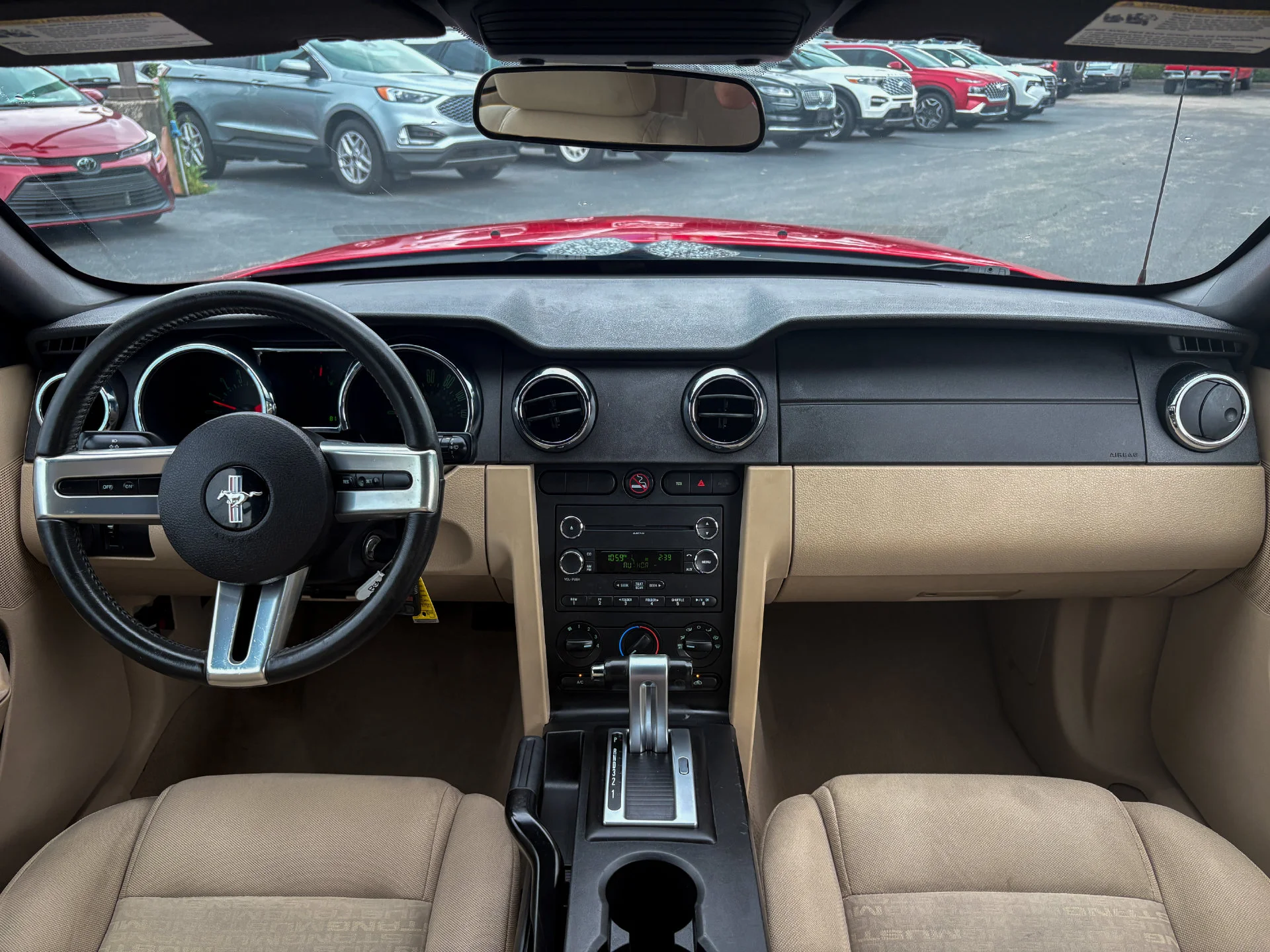 Used 2009 Red Ford V6 image 2