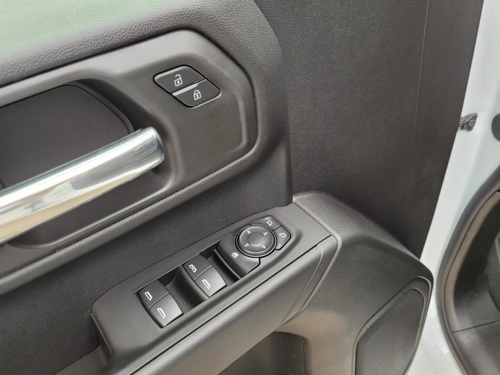 2026 Chevrolet Silverado 1500 Custom Trail Boss - Photo 13