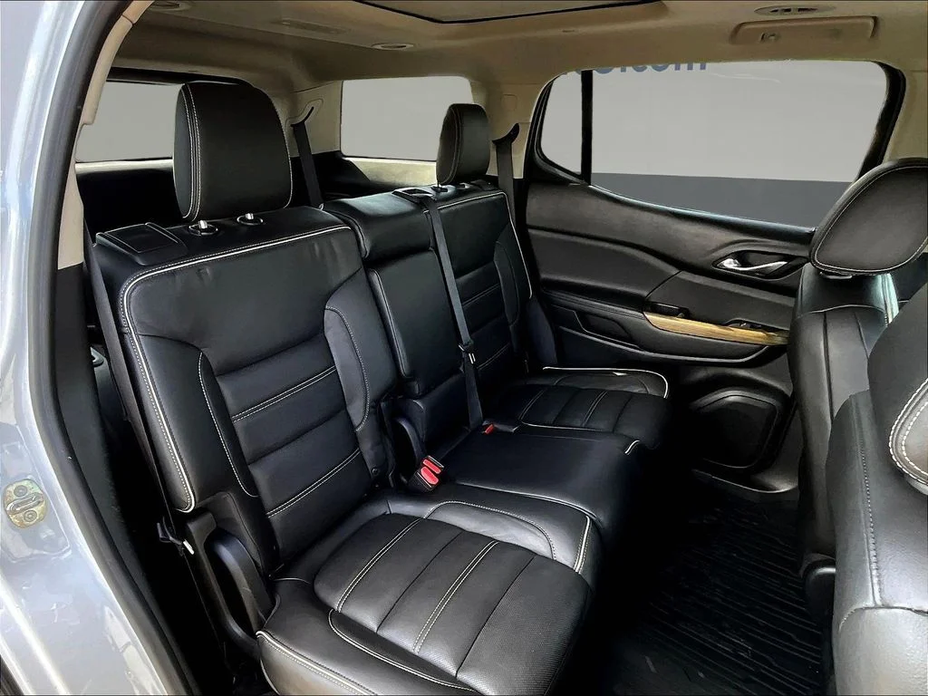 Used 2017 White GMC Denali image 29