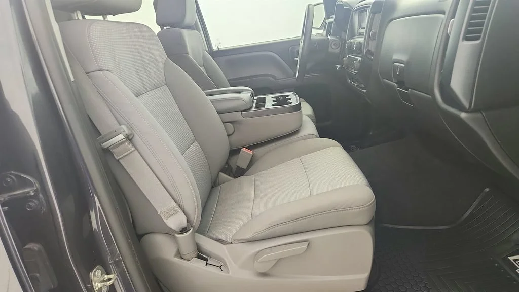 Used 2015 TUNGSTEN METALLIC Chevrolet LS image 26