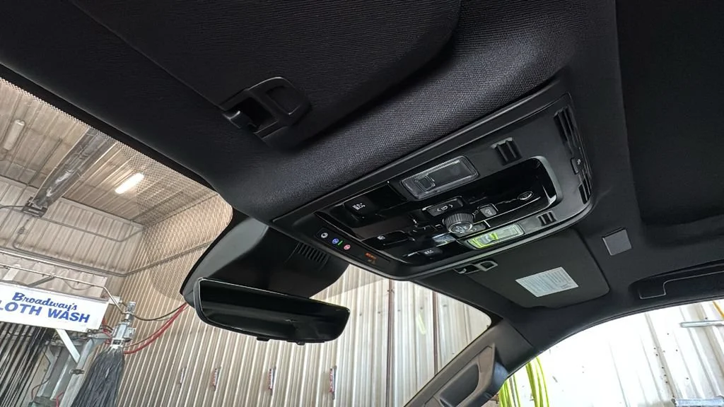 2026 Chevrolet Suburban Premier - Photo 35