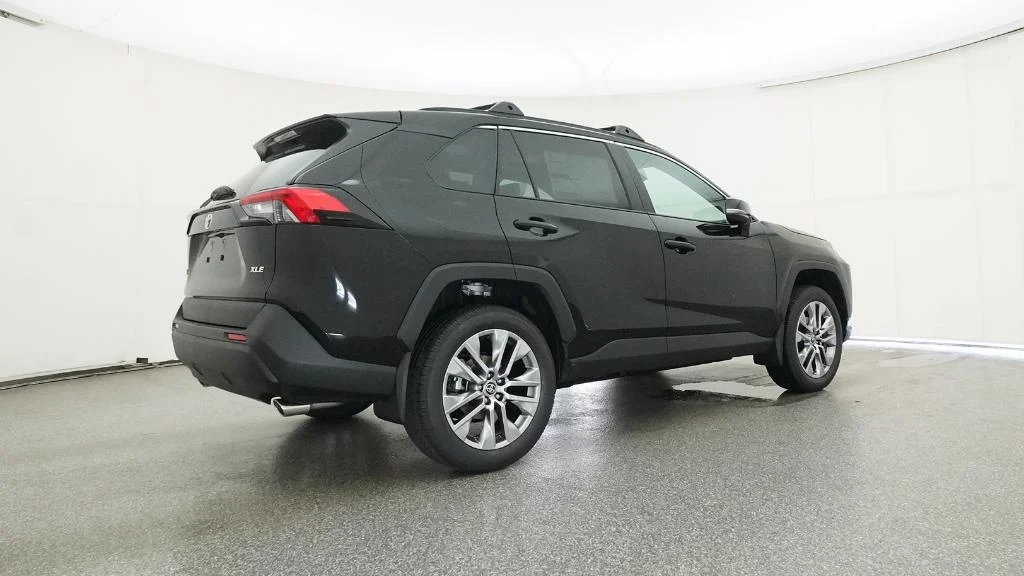 2025 Toyota RAV4 XLE Premium - Photo 12