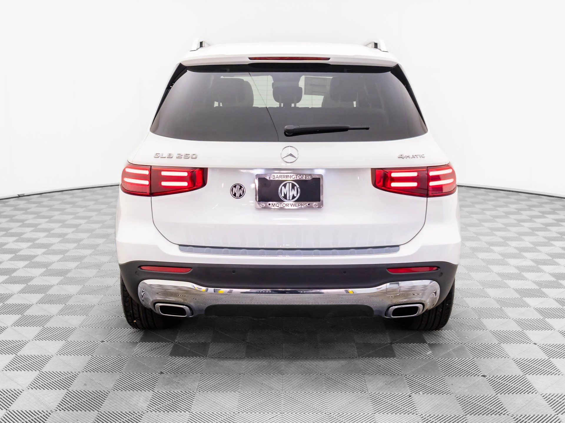 New 2026 White Mercedes-Benz GLB 250 image 4