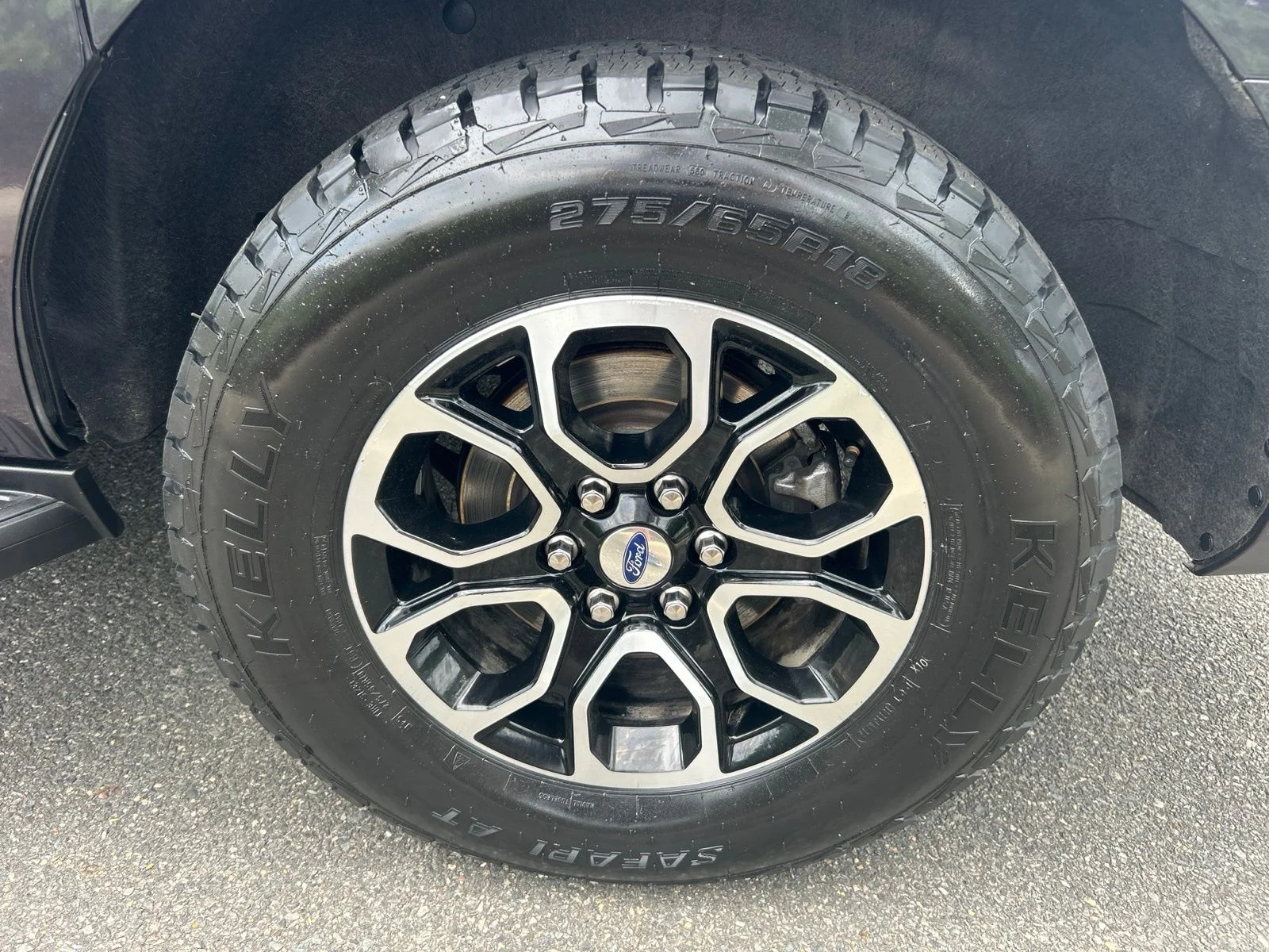 Used 2024 Gray Ford XLT image 27