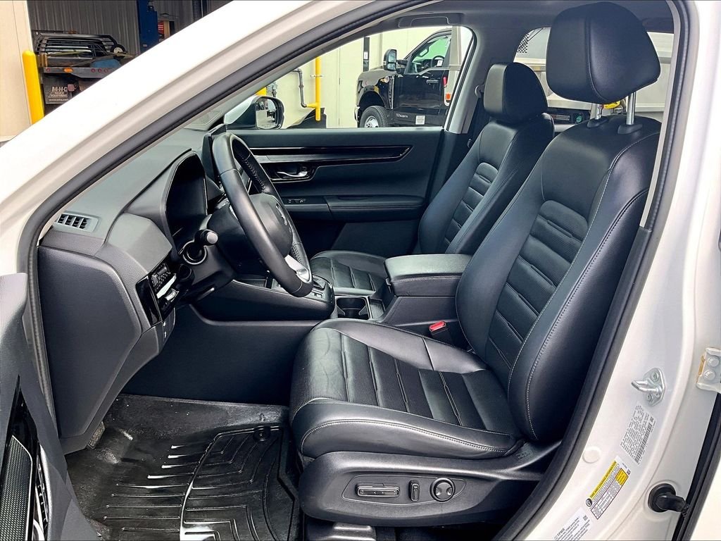 Used 2024 White Honda EX-L image 21
