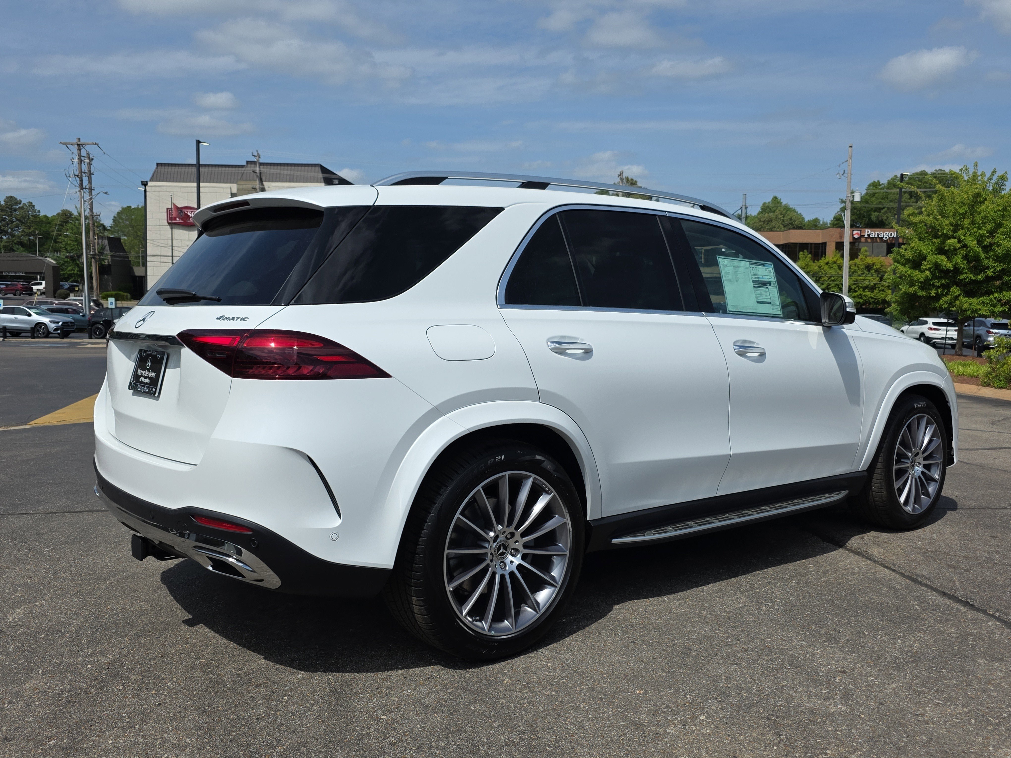 New 2026 MANUFAKTUR Moonlight White Metallic Mercedes-Benz GLE 450 image 34