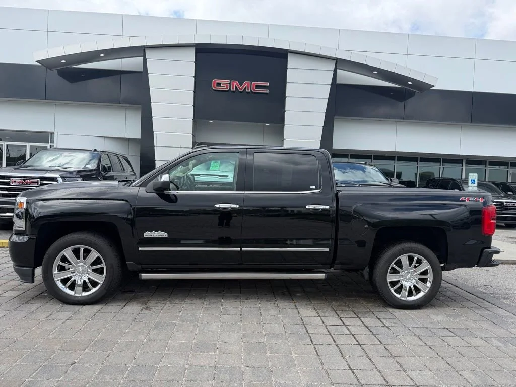 2016 Chevrolet Silverado 1500 High Country 4X4 Crew Cab Short Box's photo