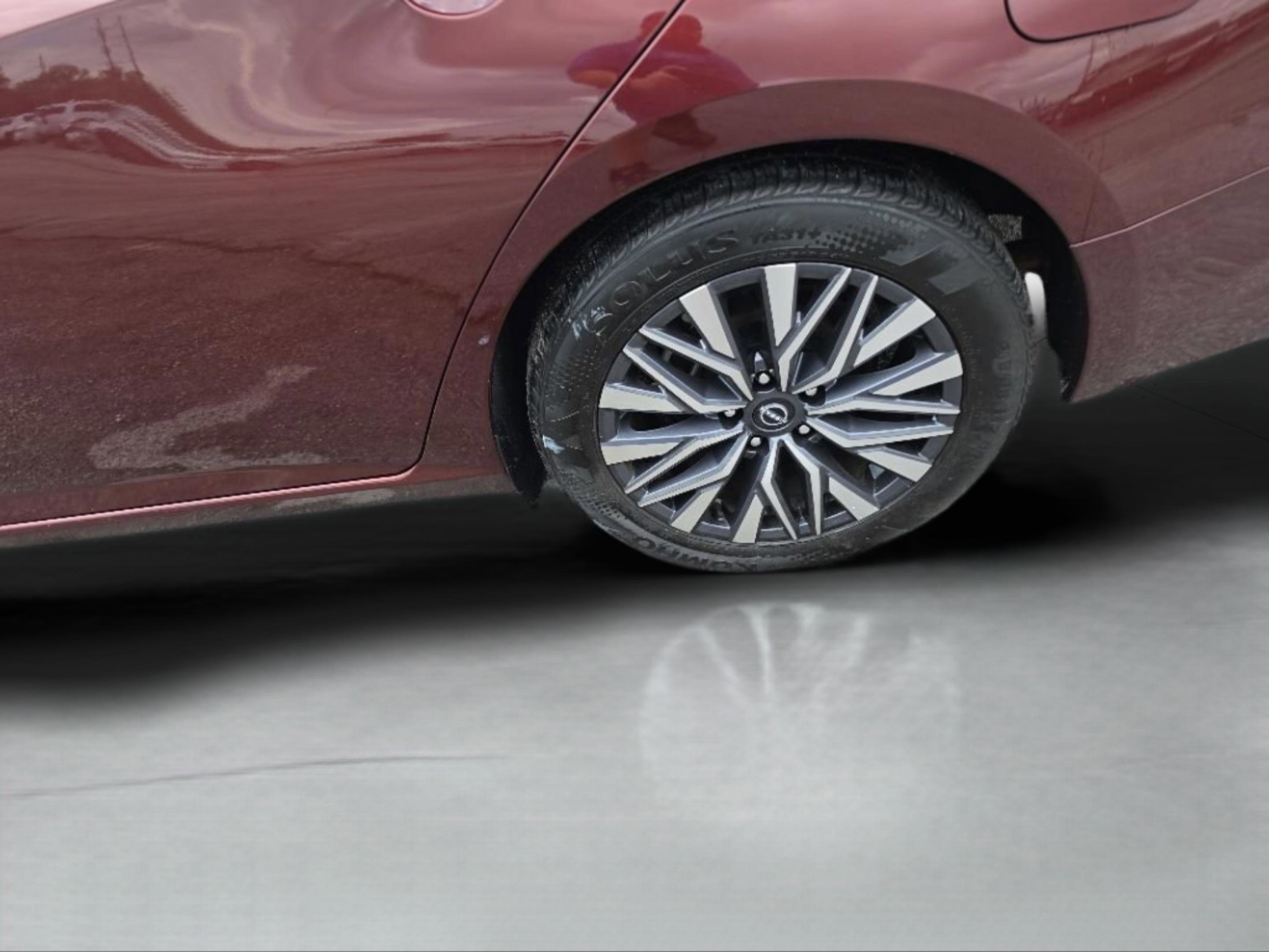Used 2023 Red/red Nissan 2.5 SV image 32