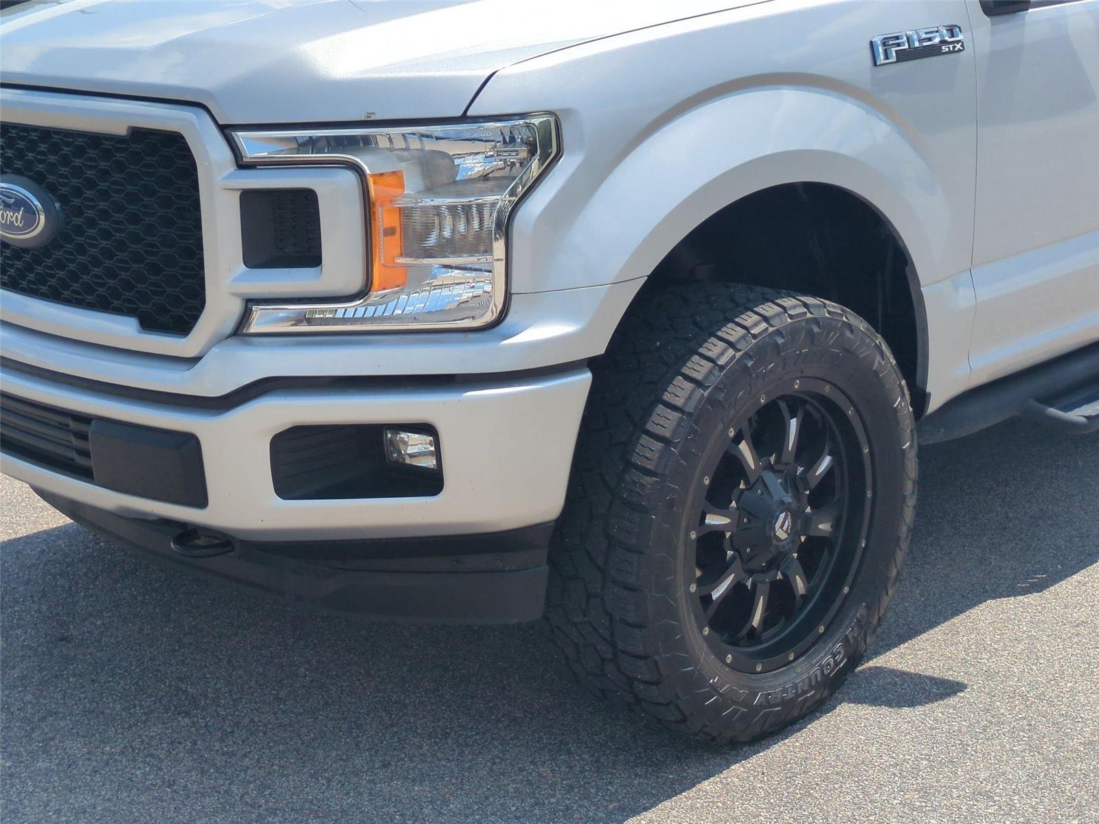 Used 2018 Ingot Silver Ford XL image 9