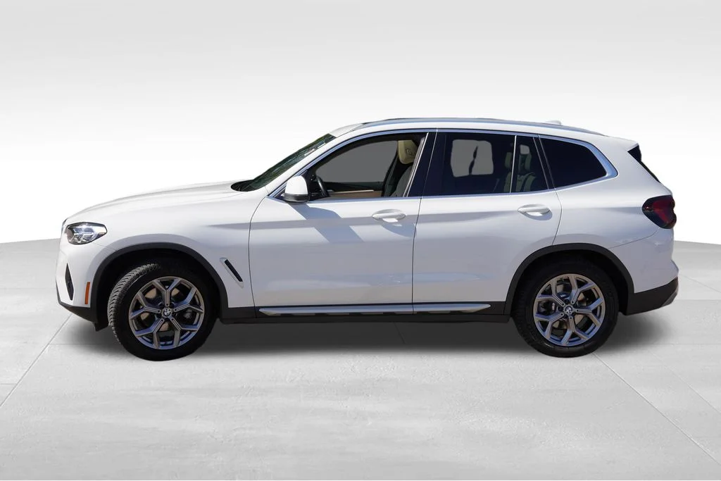 Used 2023 Alpine White BMW xDrive30i image 9