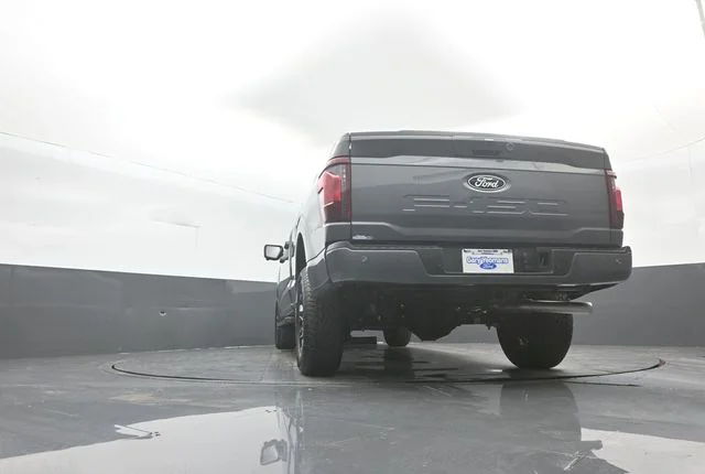 New 2026 Carbonized Gray Metallic Ford XLT image 36
