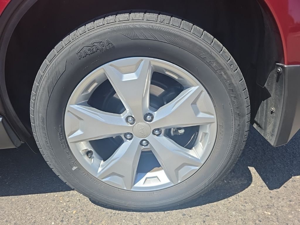 Used 2015 Red Subaru 2.5i image 3