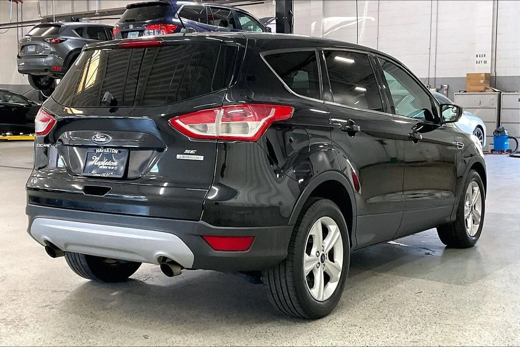 Used 2014 Black Ford SE image 13