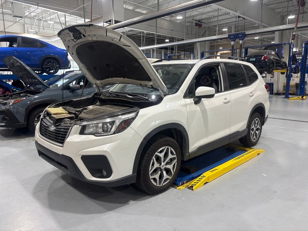 Used 2019 White Subaru Premium image 1