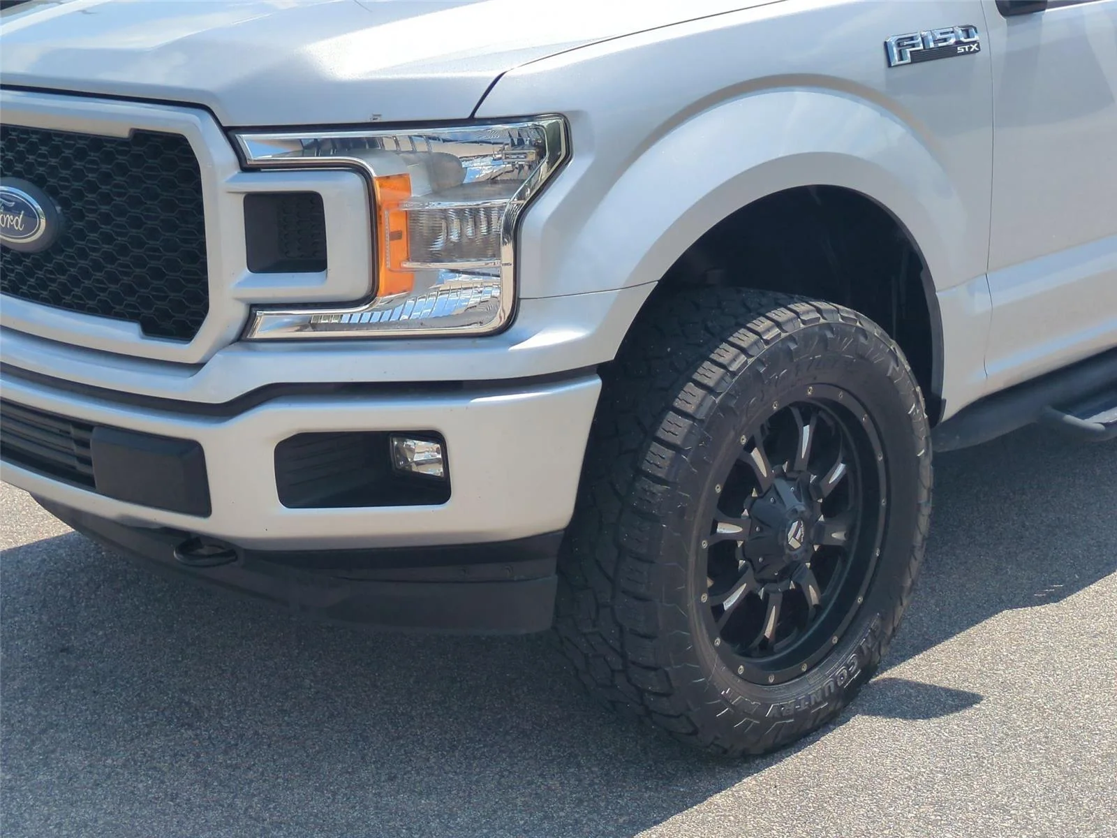 Used 2018 Ingot Silver FORD  image 9