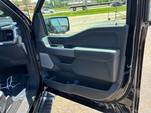 New 2026 Agate Black Metallic Ford Lariat® image 43