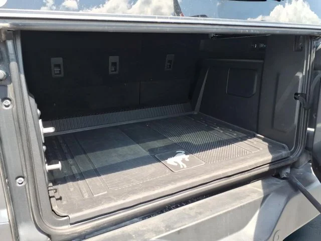 Used 2023 Gray Ford Wildtrak image 11
