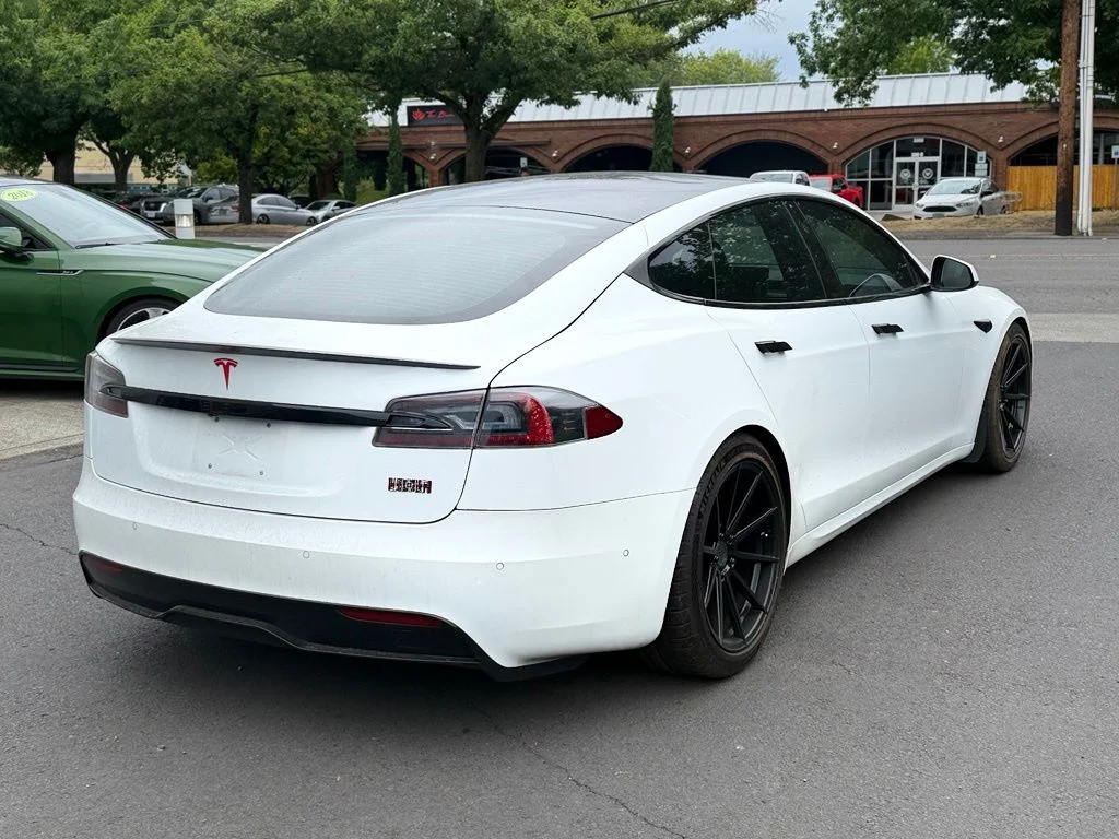 Used 2021 White Tesla Plaid image 4