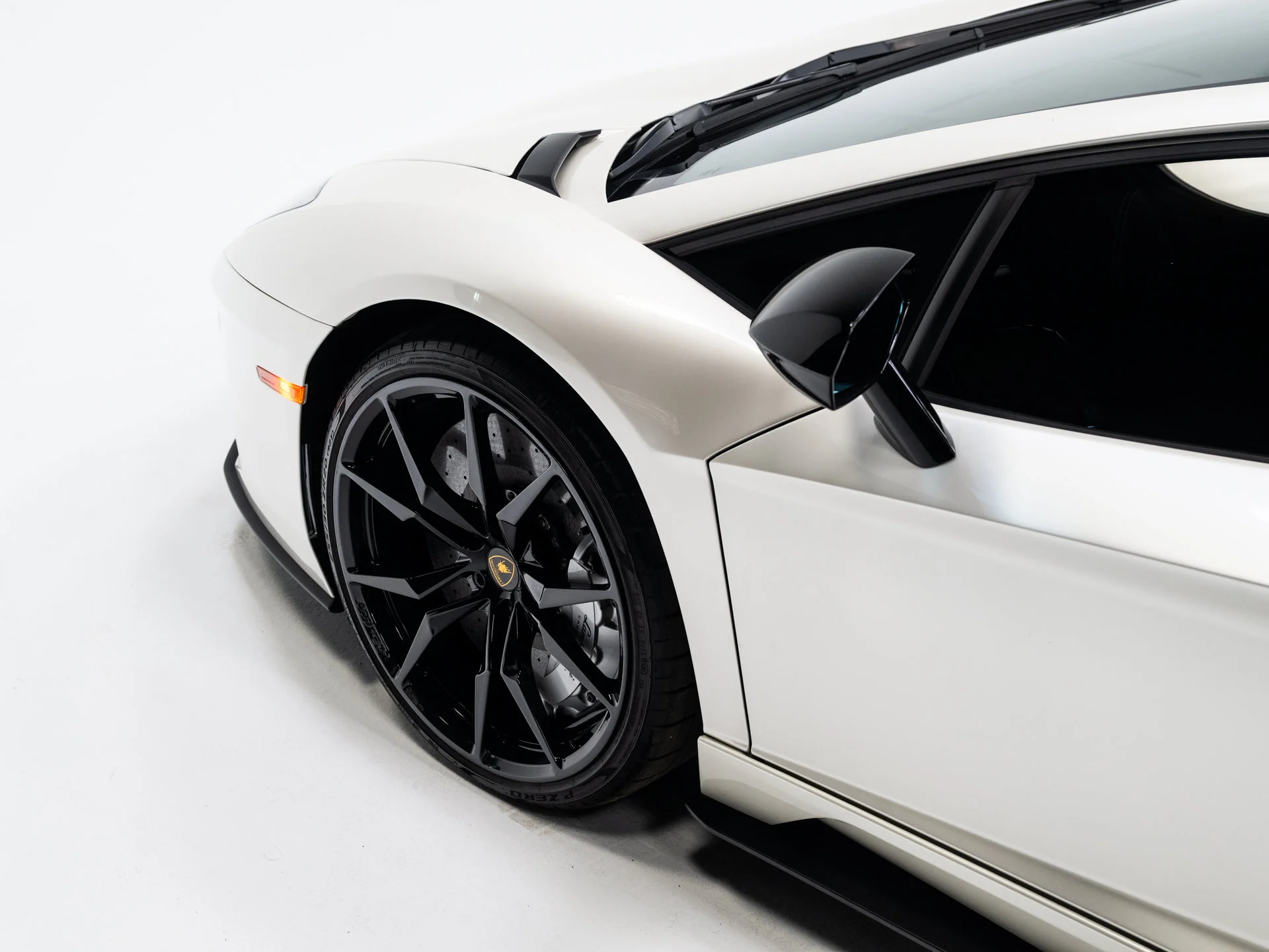 Used 2018 Bianco Isis Lamborghini  image 20