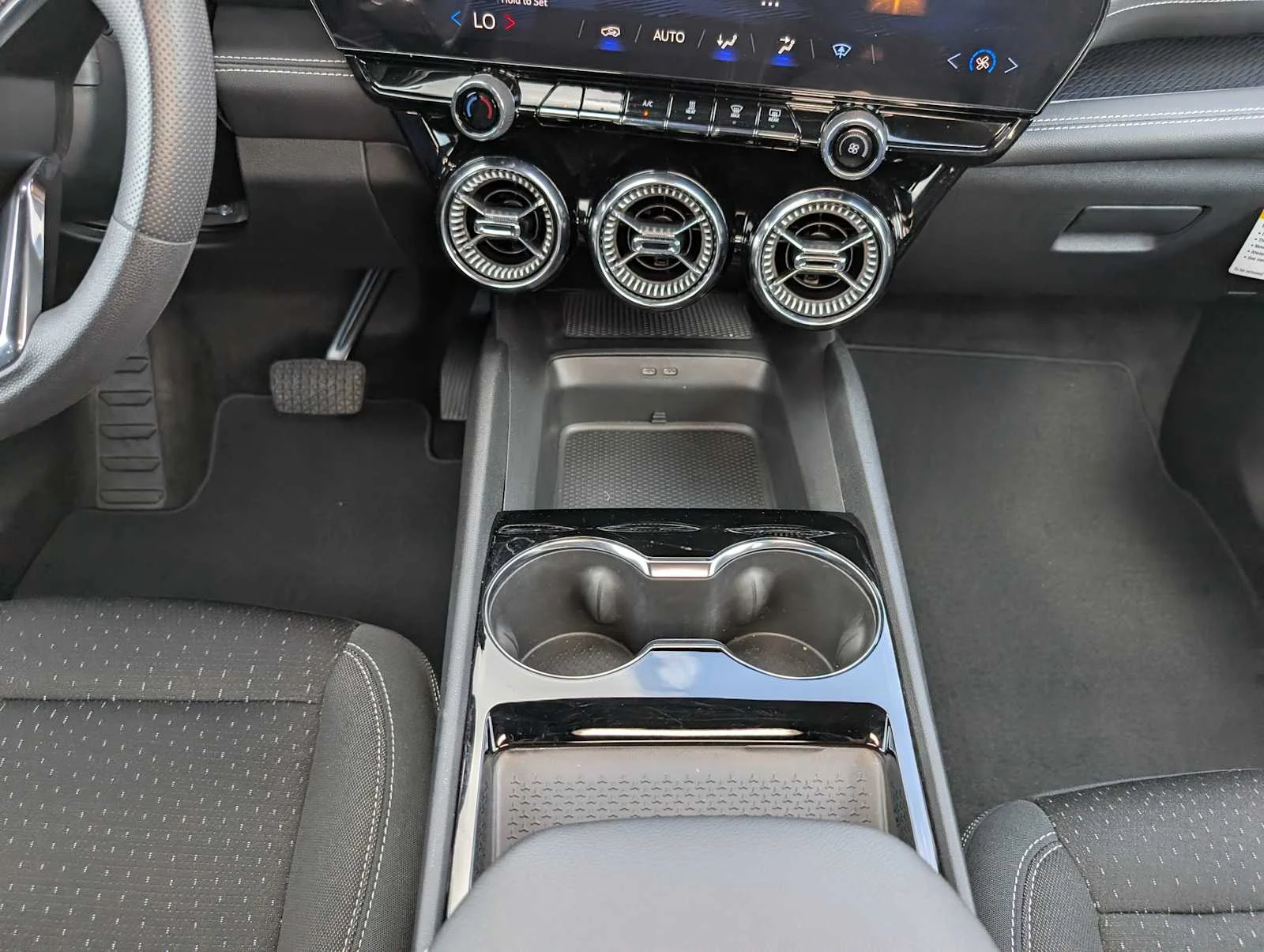 New 2025 Summit White Chevrolet AWD LT image 13