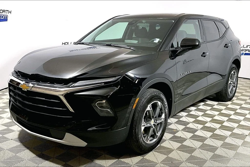 2025 Chevrolet Blazer 2.0T 2LT FWD's photo