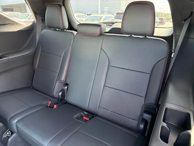 Used 2025 Gray Chevrolet RS image 21