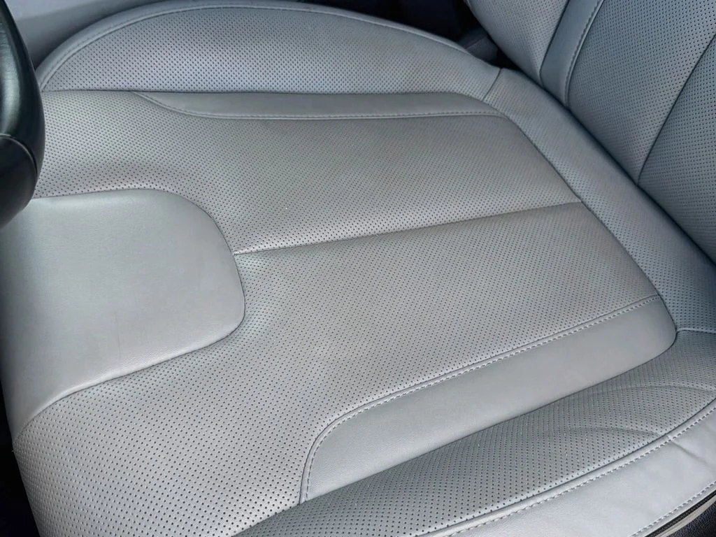 Used 2025 White Hyundai SEL image 20