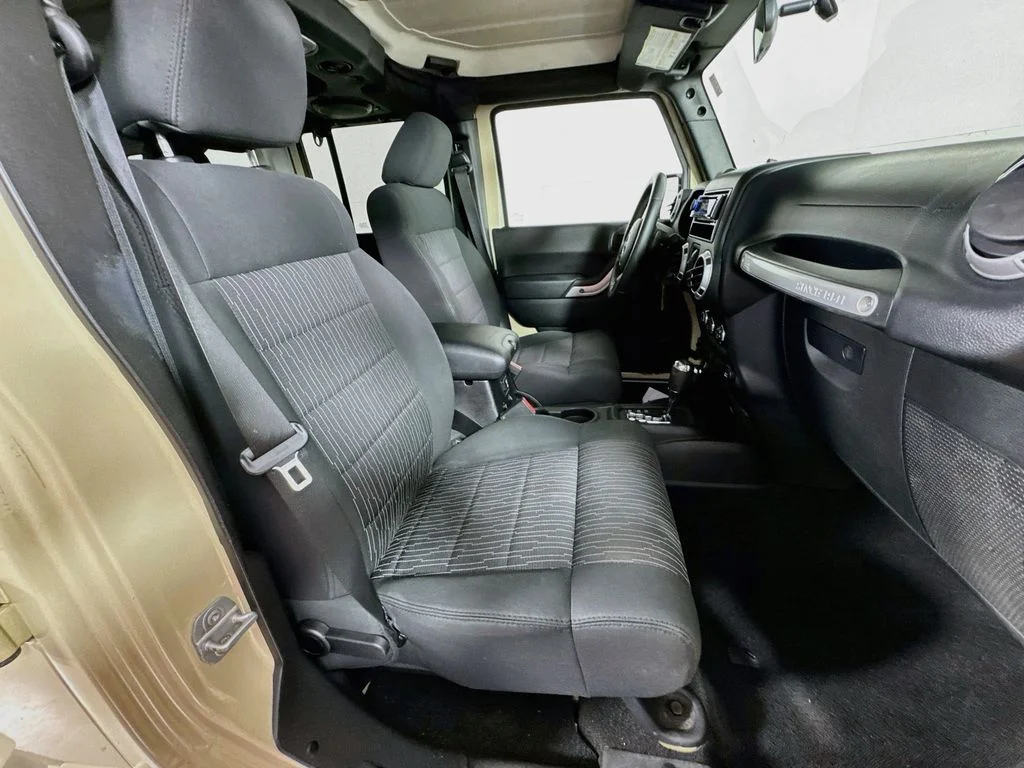 Used 2012 Beige Jeep Unlimited Sahara image 30